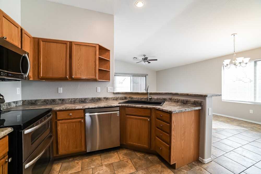 3510 W Thurman Dr - Photo 4 of 16