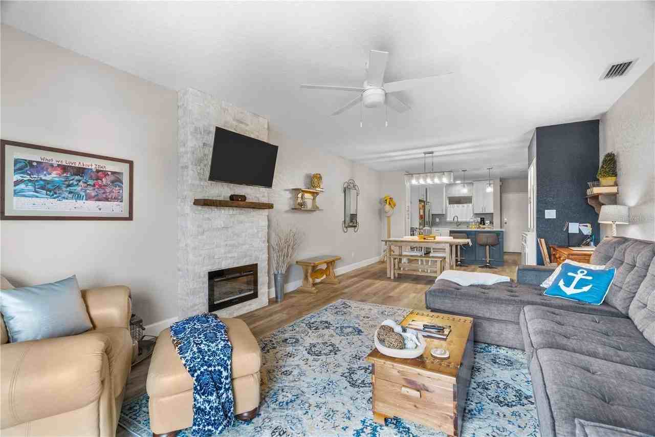 3753 46th Ave S #6 - Photo 3 of 20