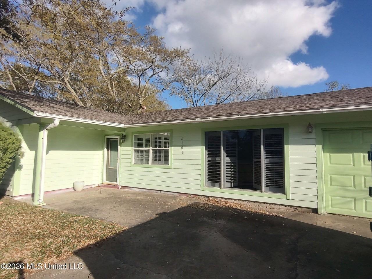 4506 Old Mobile Ave - Photo 2 of 25