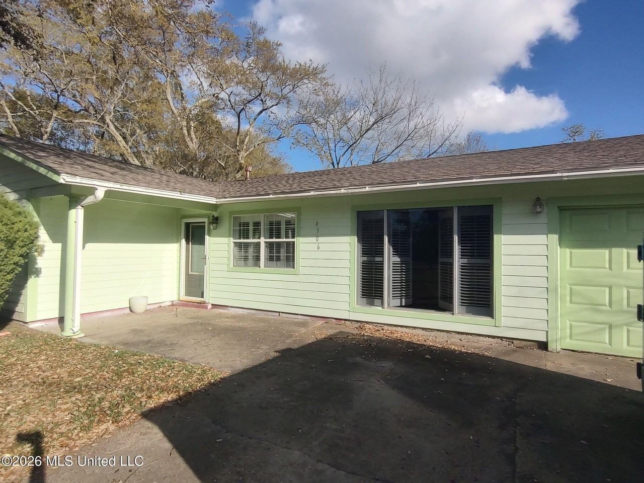 4506 Old Mobile Ave - Photo 4 of 25