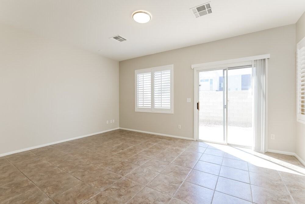 1409 Winters Run Ave - Photo 6 of 17