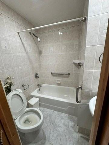 17311 Booth Memorial Ave - Photo 3 of 12