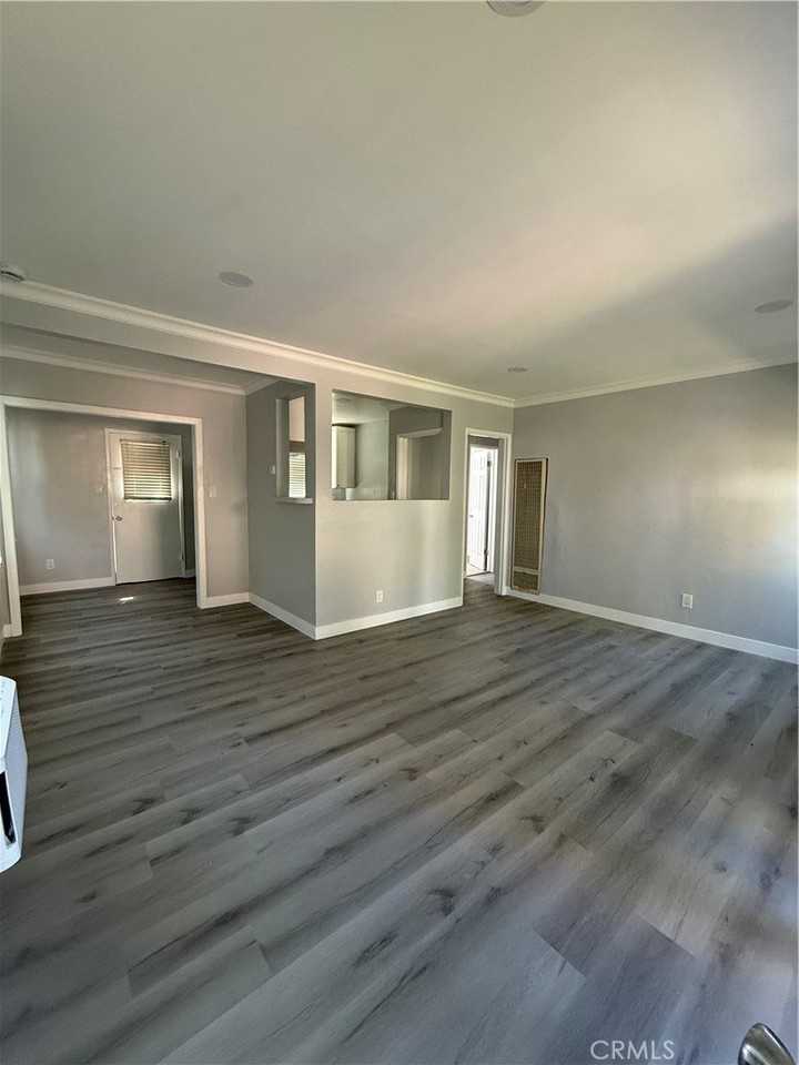 2293 Grand Ave - Photo 5 of 11