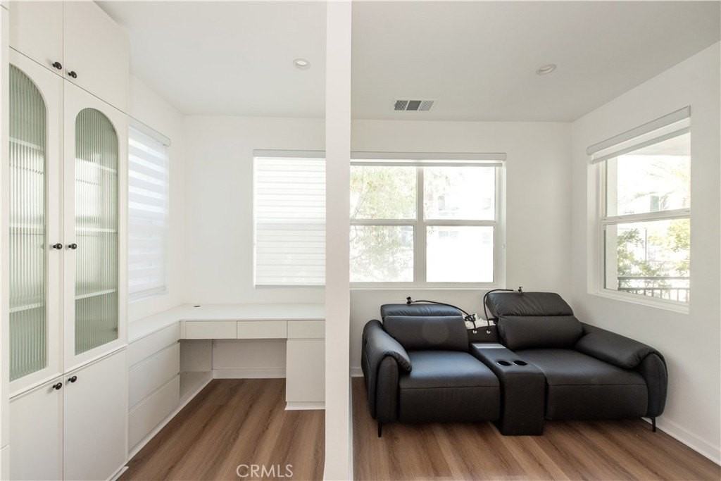 2208 Synergy - Photo 4 of 22