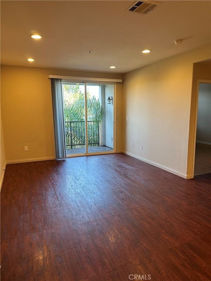 360 W Avenue 26 #330 - Photo 4 of 12