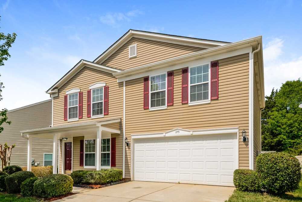 275 Ranlo Ave - Photo 4 of 17