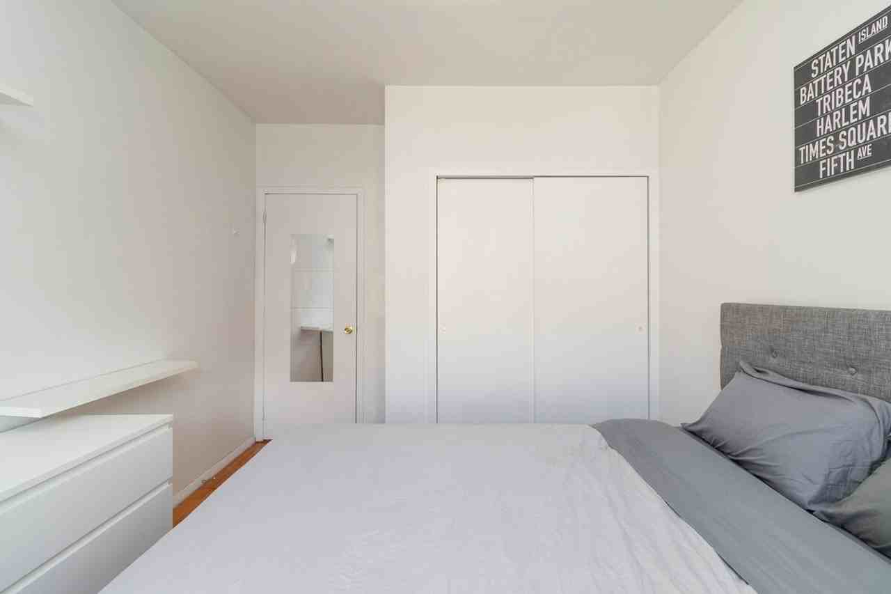 319 E 95th St #1032029P - Photo 6 of 29