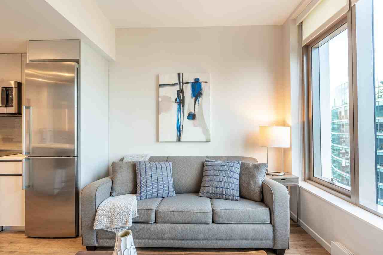 131 Seaport Blvd #1050347P - Photo 4 of 24