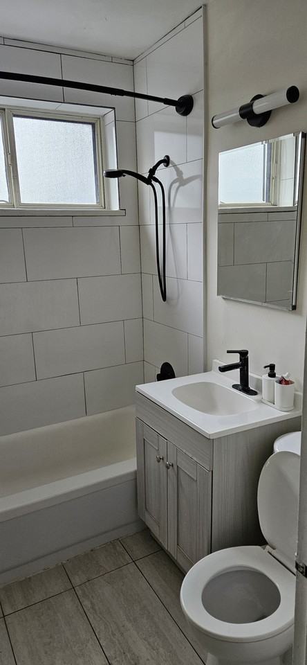 Caribbean Apts - Photo 5 of 12