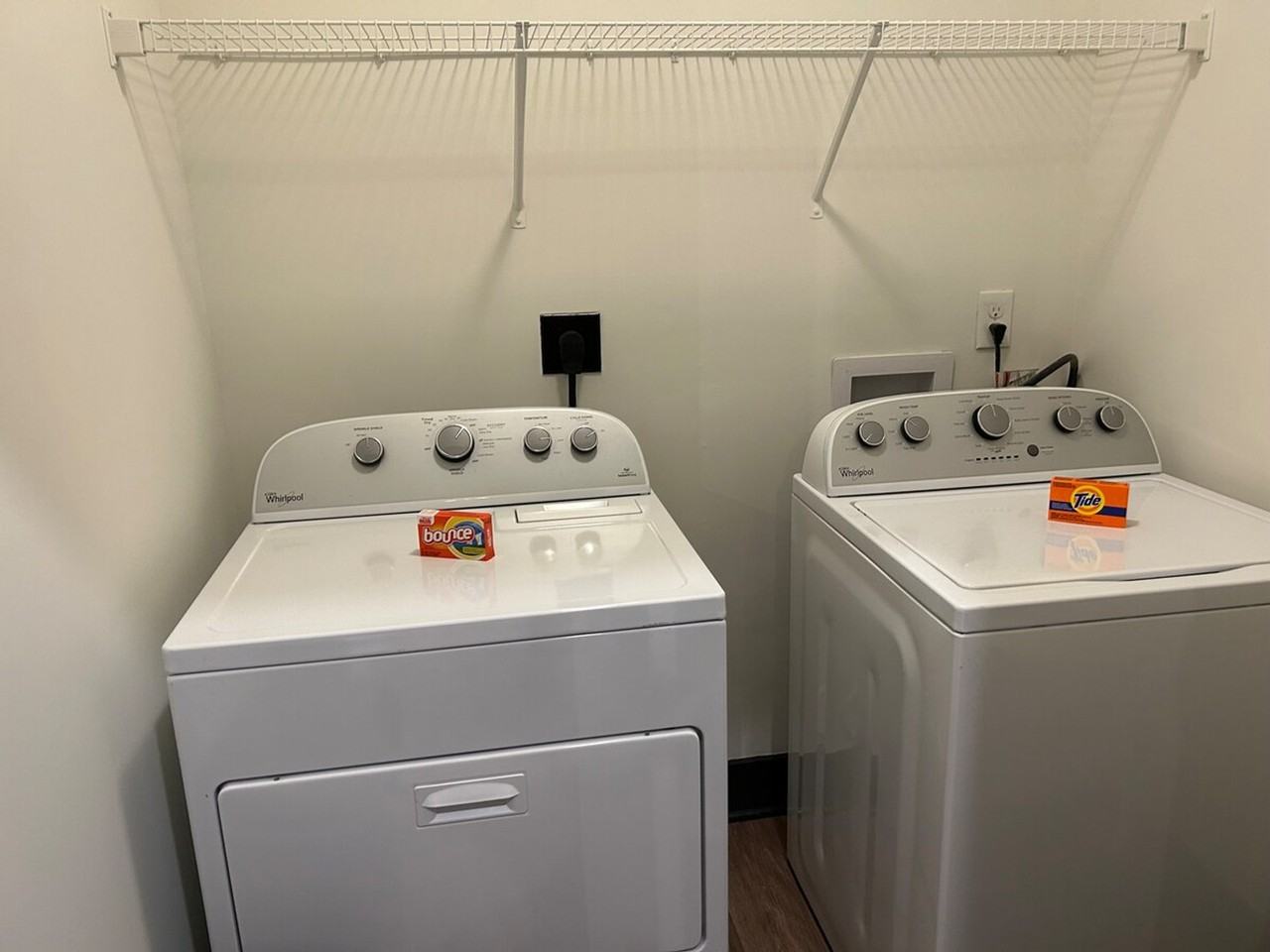 539 W Trade St #1344164P - Photo 7 of 27