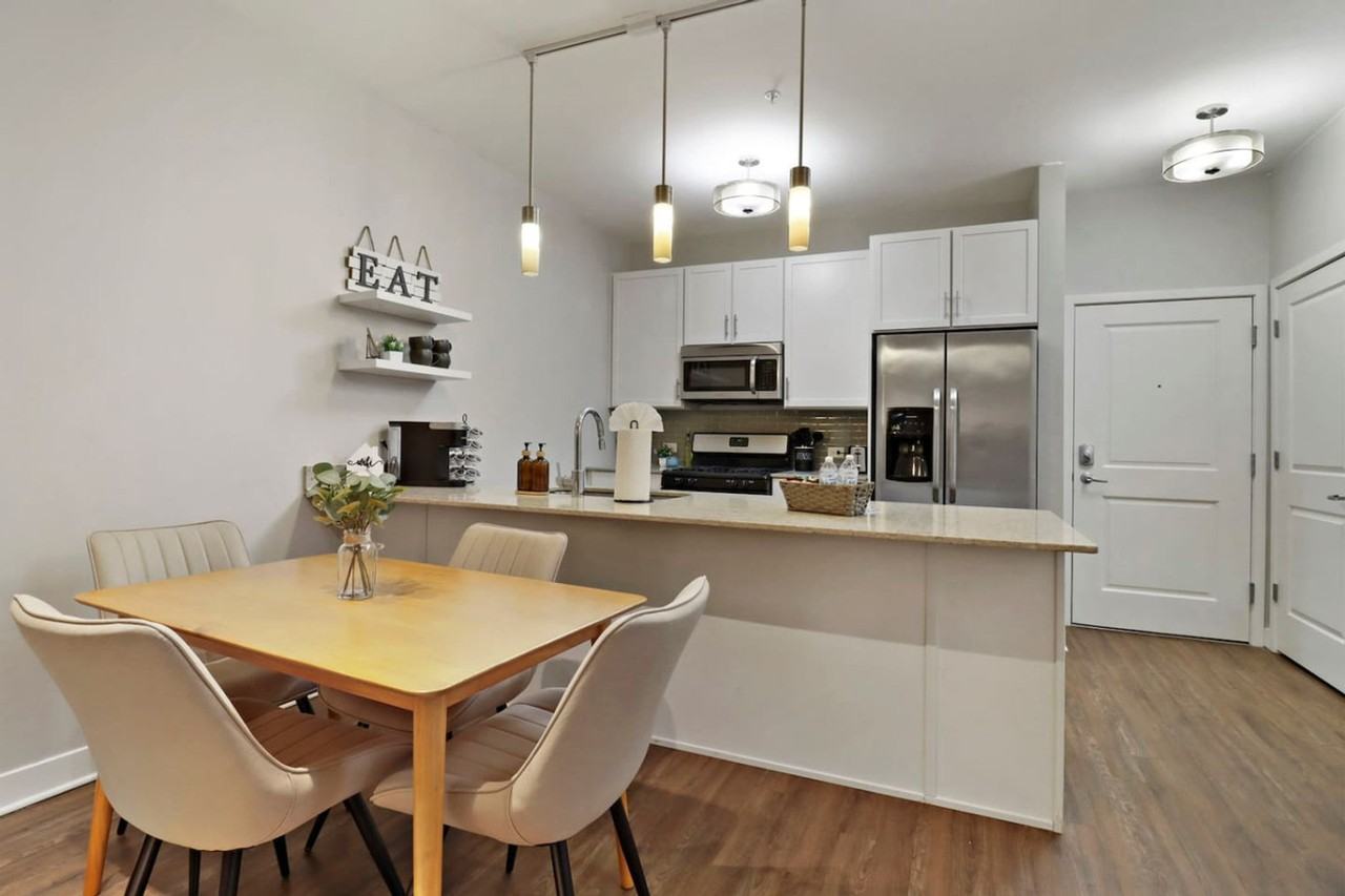 255 N Addison Ave #1366993P - Photo 3 of 47