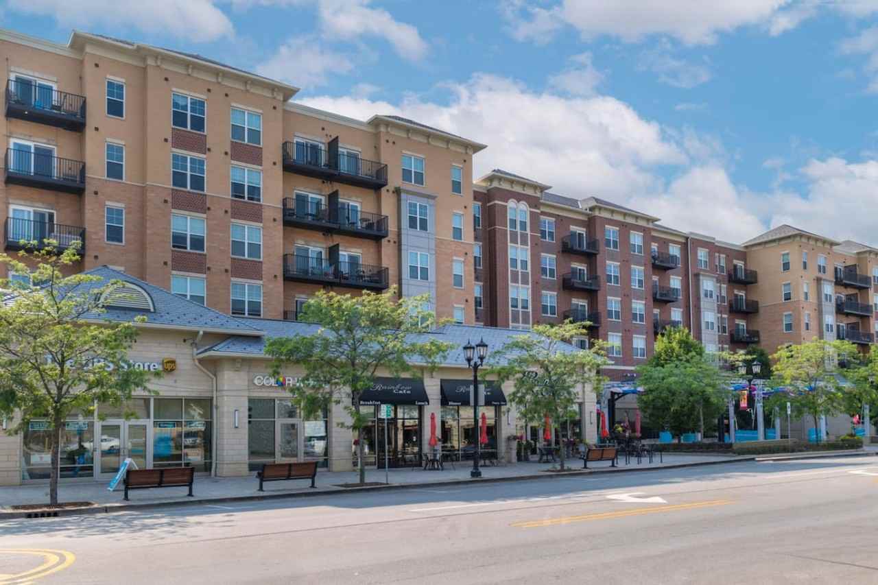 255 N Addison Ave #1366993P - Photo 4 of 47