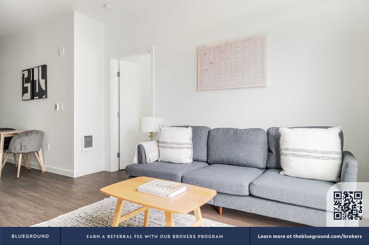 17645 Ne 69th Ct #1009 - Photo 4 of 40