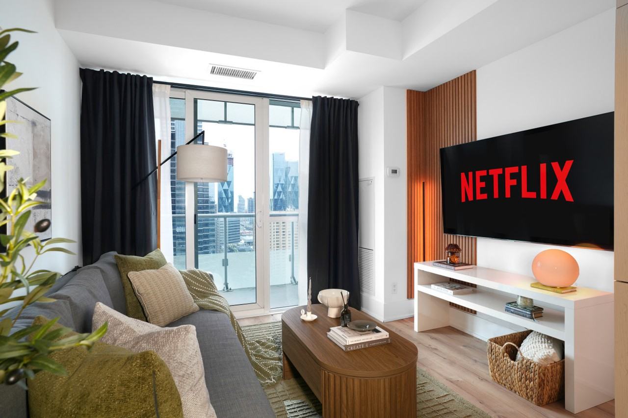 300 Front St W #1403778P - Photo 2 of 34