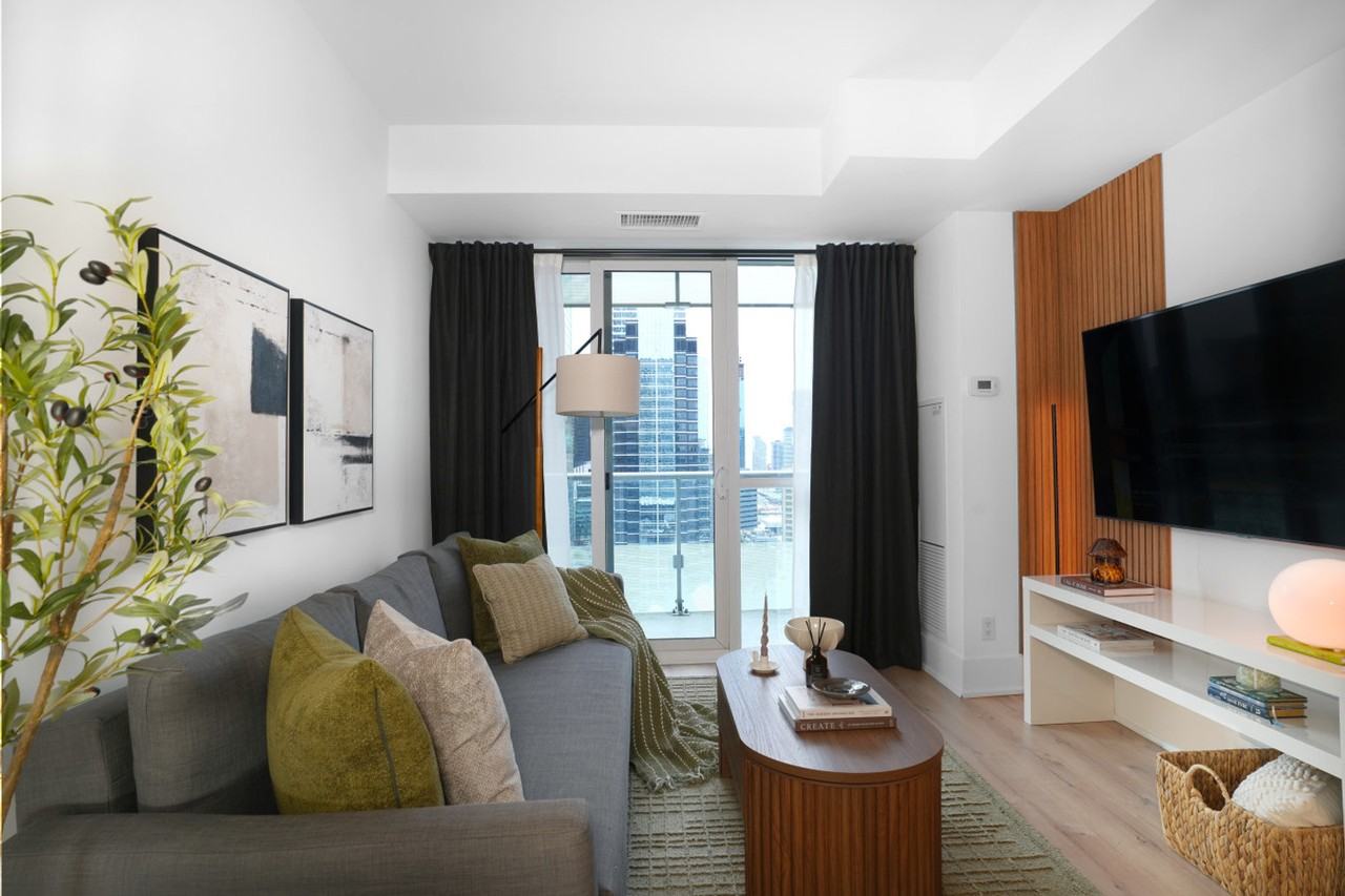 300 Front St W #1403778P - Photo 4 of 34