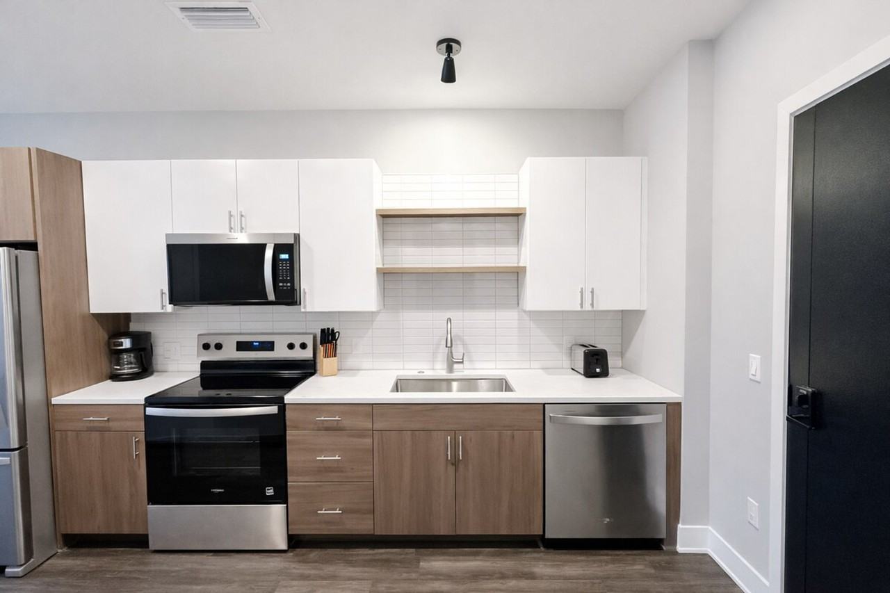 206 N 48th St #1464881P - Photo 4 of 18