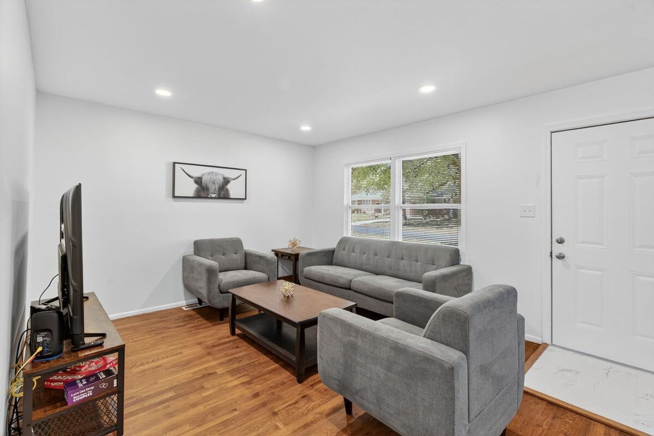 1415 Lindsay Ln #1472900P - Photo 7 of 45