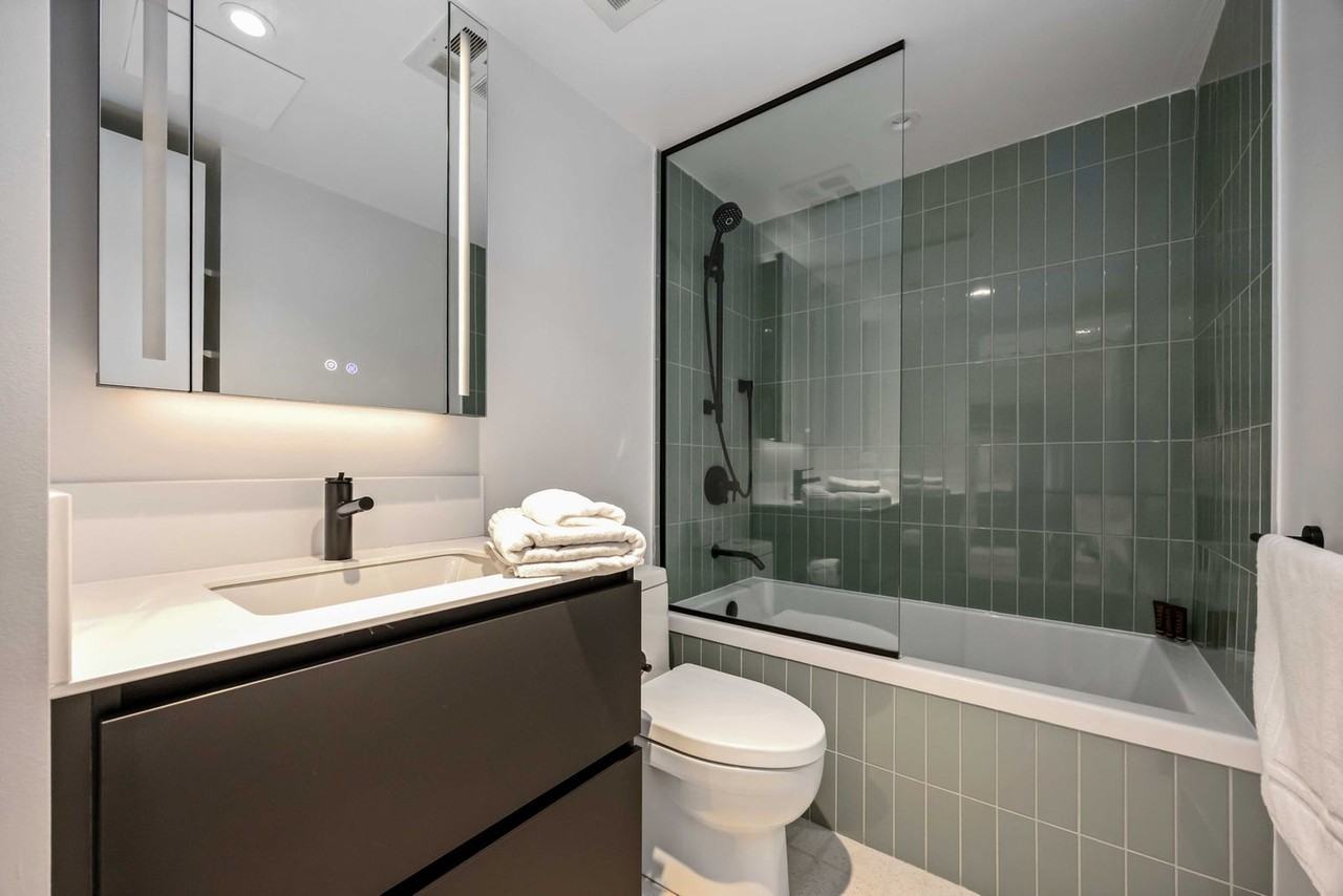 225 Adelaide St W #1357616P - Photo 5 of 17