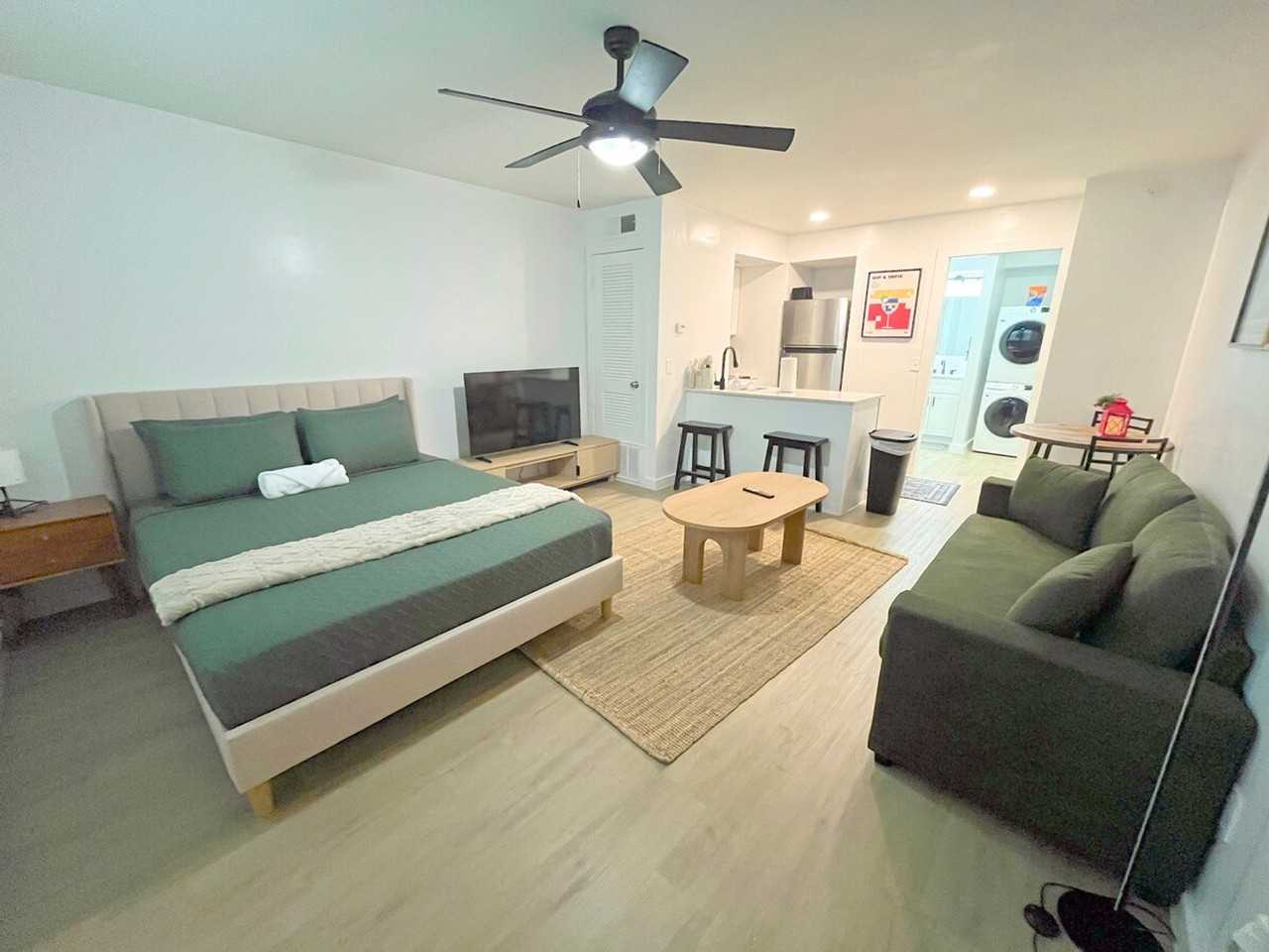 6810 Lexington Rd #1497888P - Photo 2 of 10