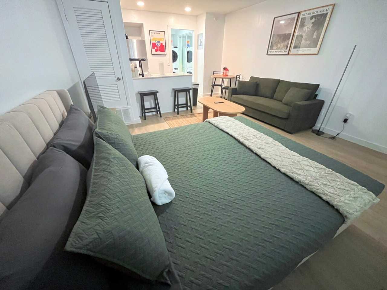 6810 Lexington Rd #1497888P - Photo 4 of 10