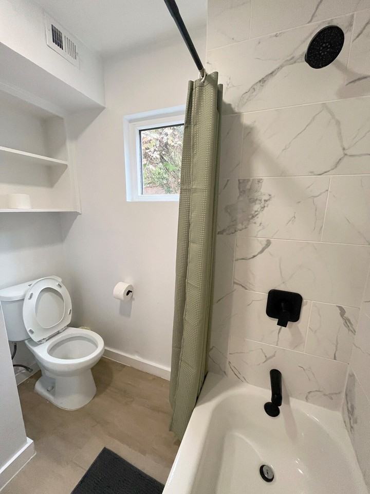 6810 Lexington Rd #1497888P - Photo 5 of 10