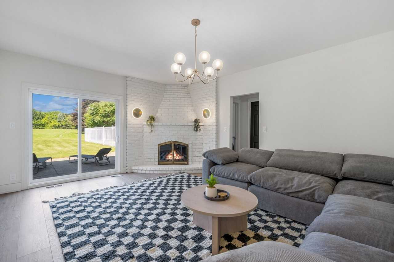 13 Hickory Ave #1497908P - Photo 2 of 38