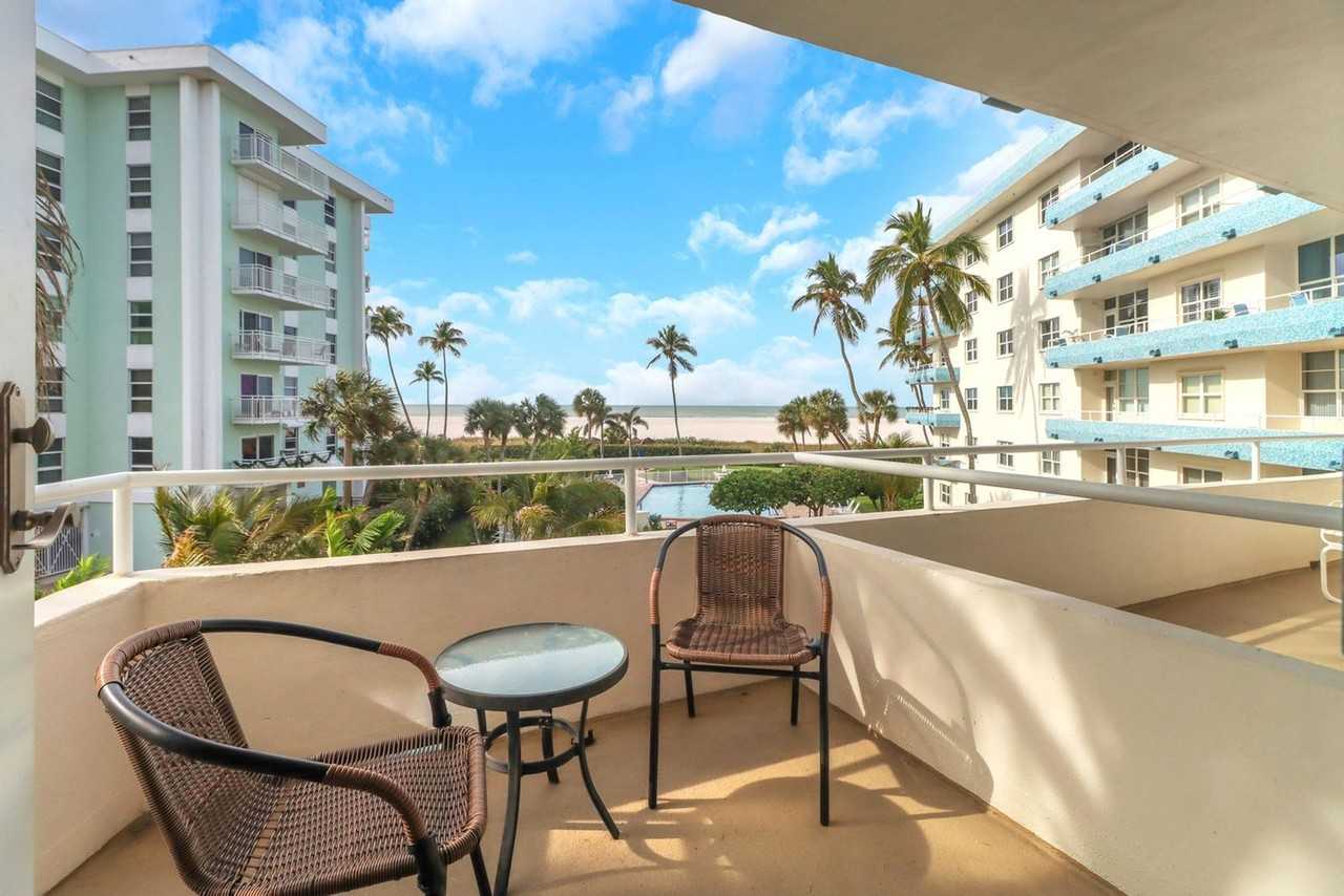 220 Seaview Ct #1502607P - Photo 6 of 42