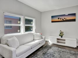 featured image of 3204 Ne 9th St