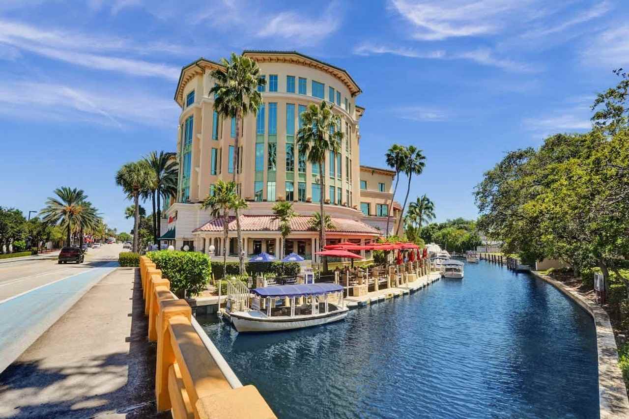 37 Hendricks Isle #1504034P - Photo 4 of 13