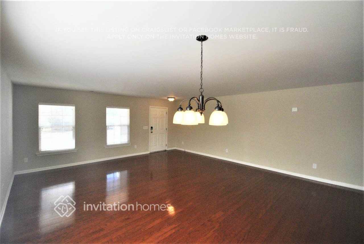 311 Rondelay Dr - Photo 2 of 20