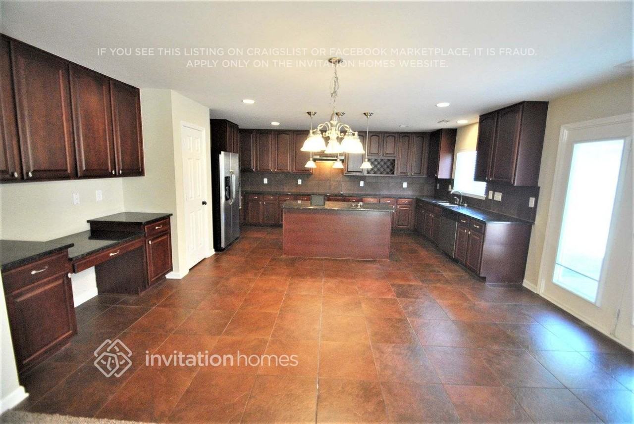 311 Rondelay Dr - Photo 6 of 20