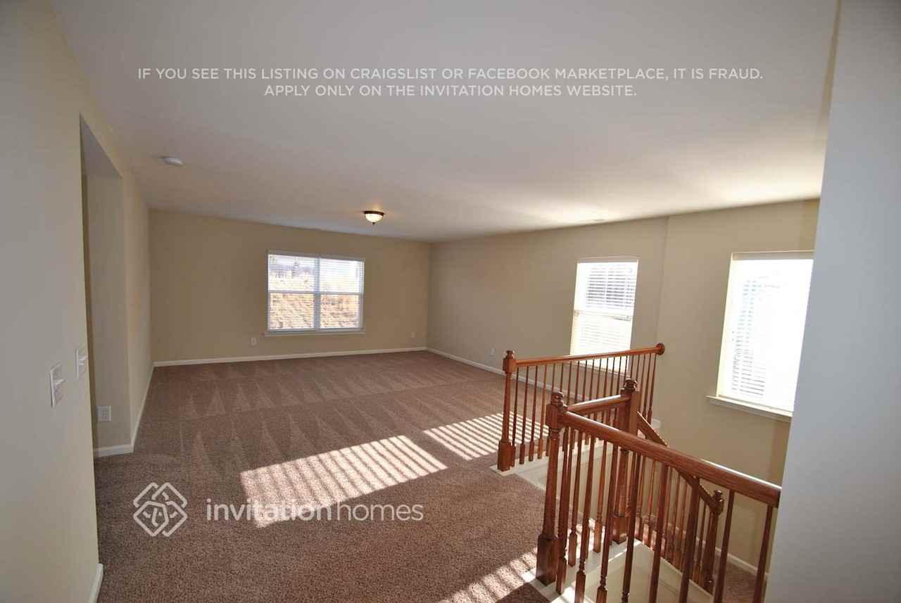 311 Rondelay Dr - Photo 7 of 20