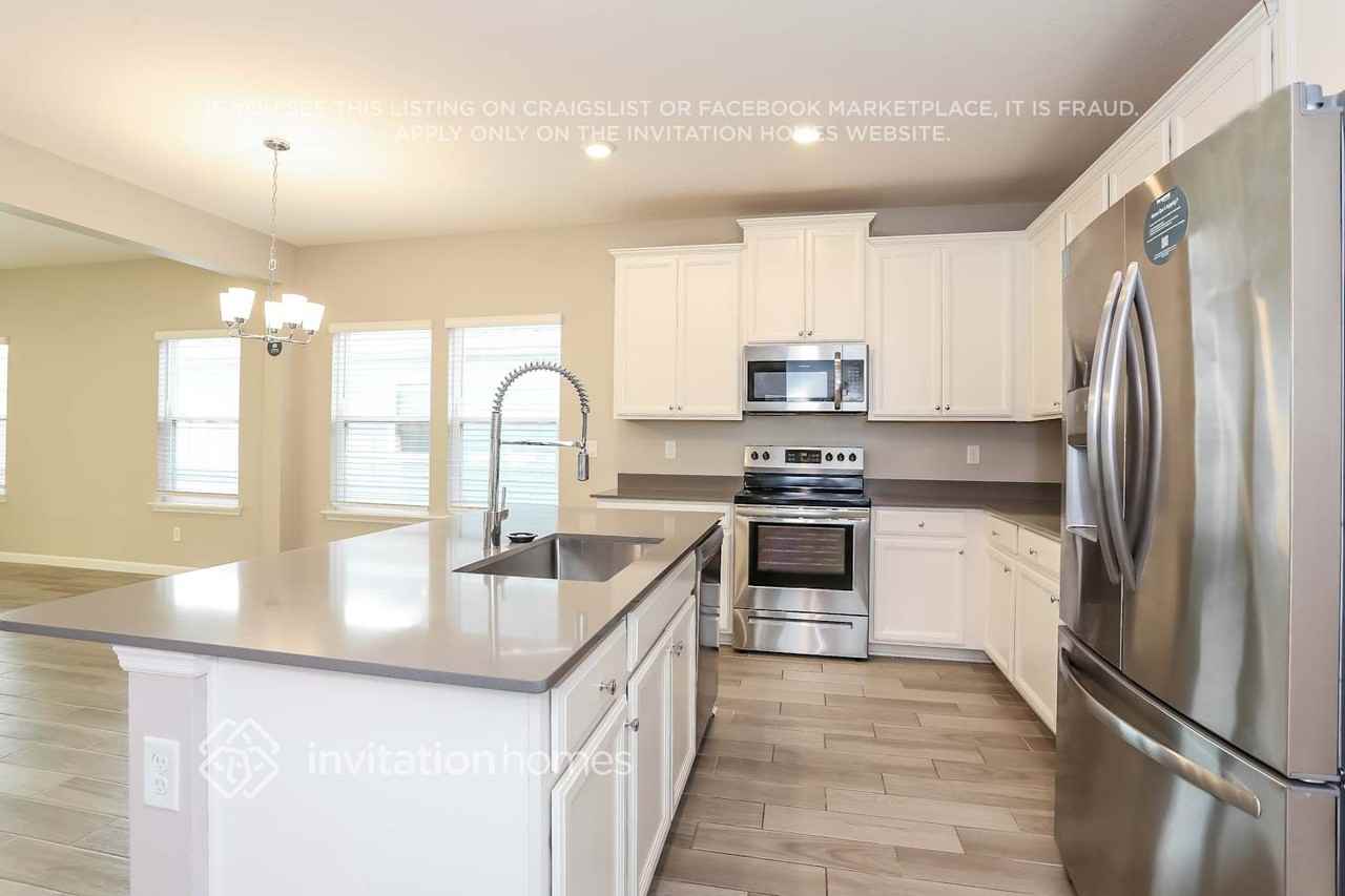 7936 Thyme Trl - Photo 6 of 18