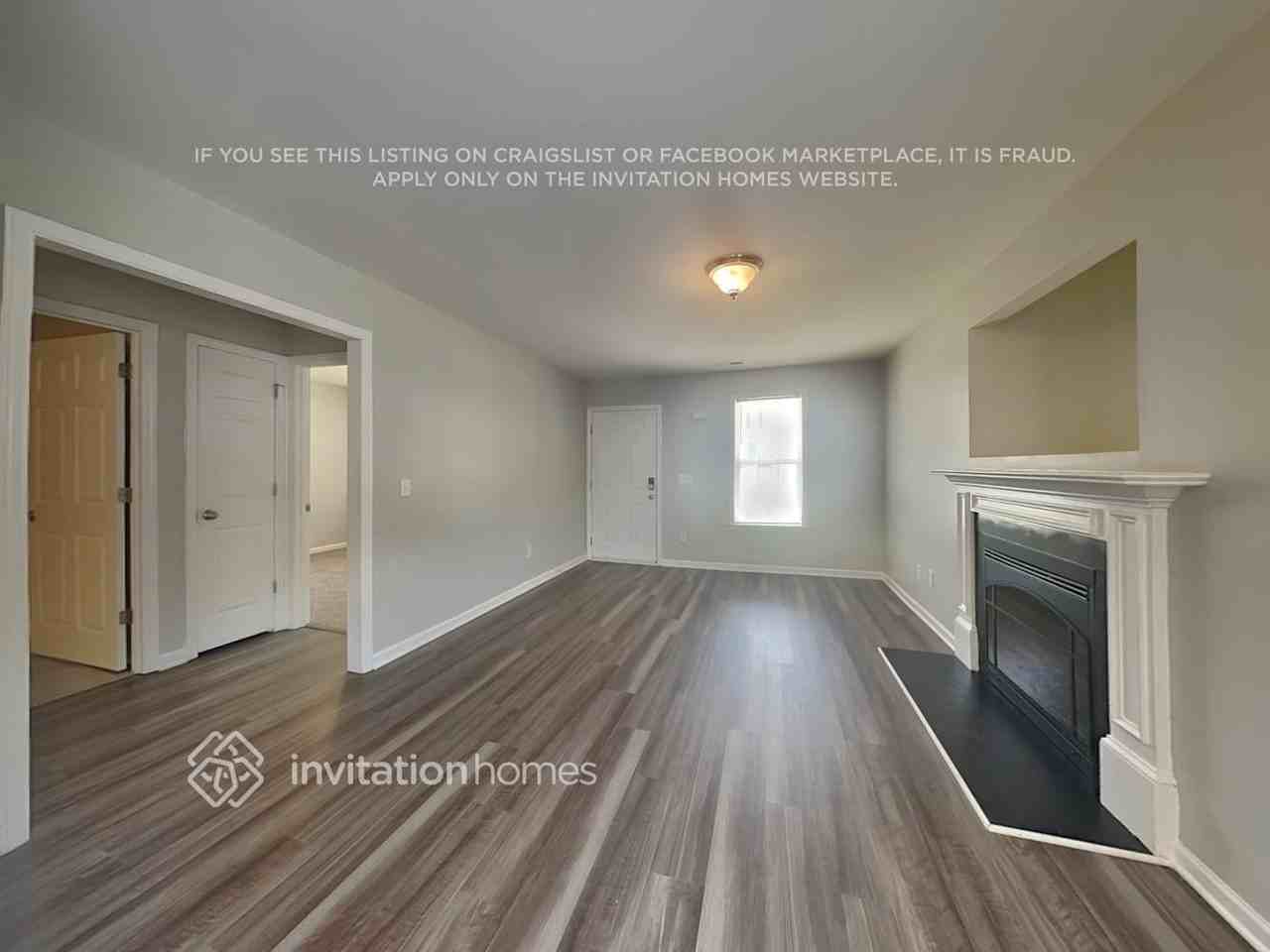 101 Blackthorne Ct - Photo 4 of 13