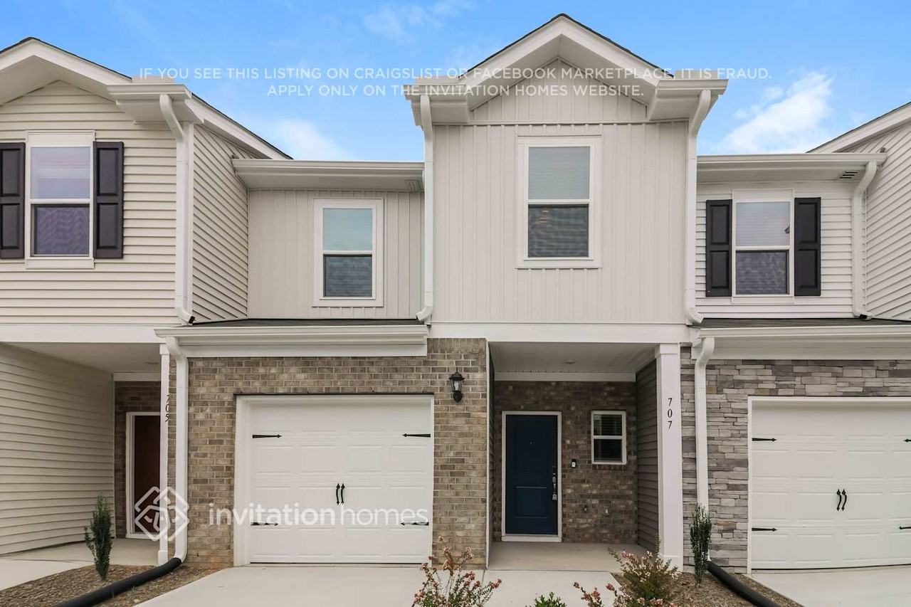 707 Hilton Park Loop