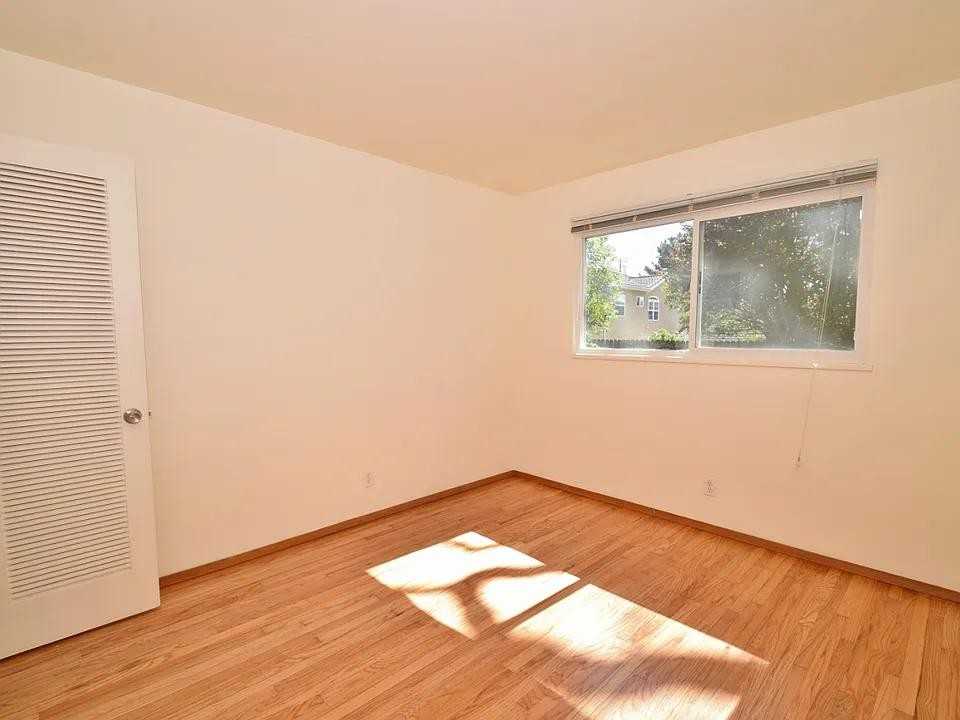 353 Miller Creek Rd - Photo 5 of 10