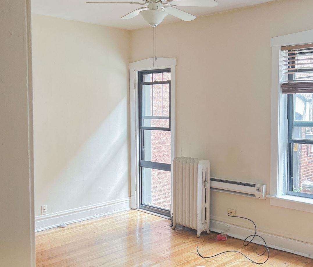 W Diversey Pkwy & N Clark St - Photo 2 of 11