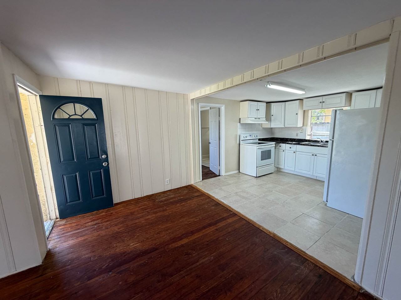 2250 Northwest 27th Street - Photo 5 of 27