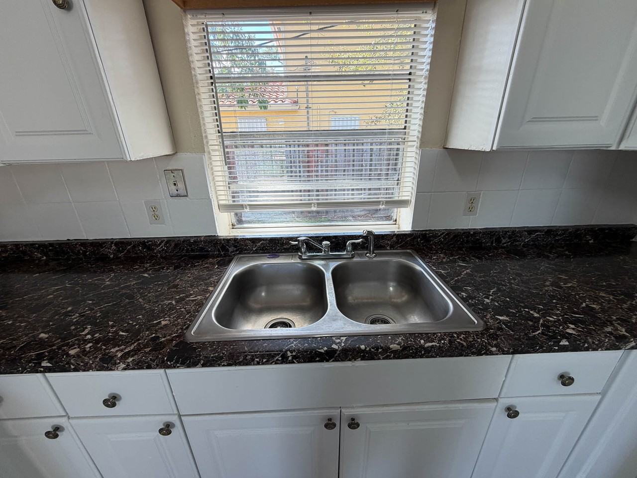 2250 Northwest 27th Street - Photo 6 of 27