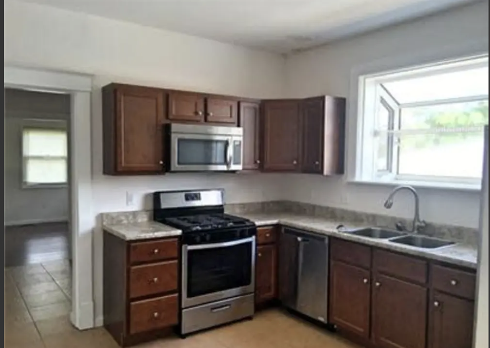 3620 Cleves Avenue - Photo 2 of 15