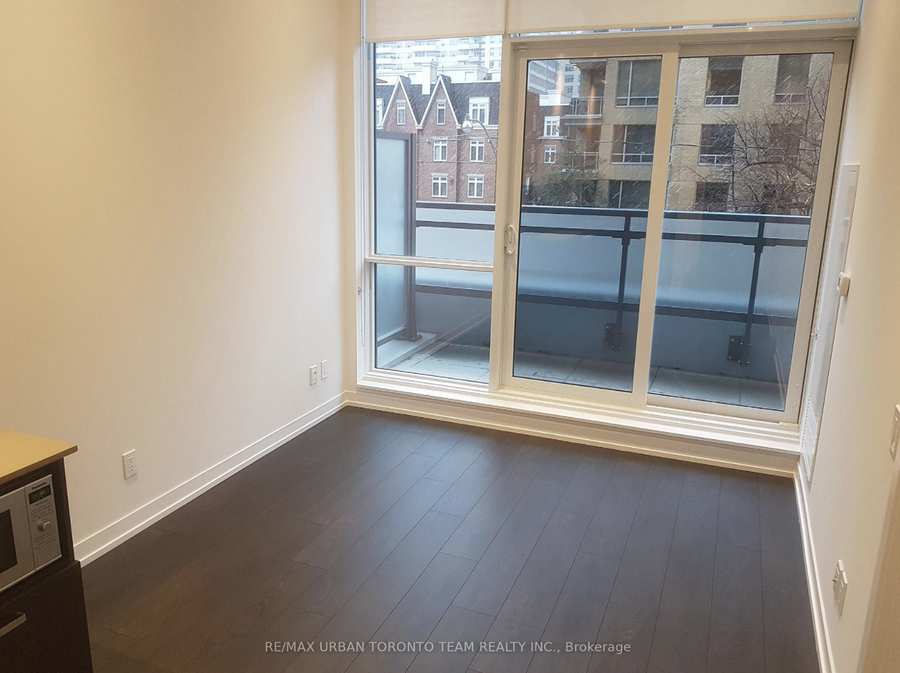 125 Redpath Avenue #202 - Photo 4 of 6