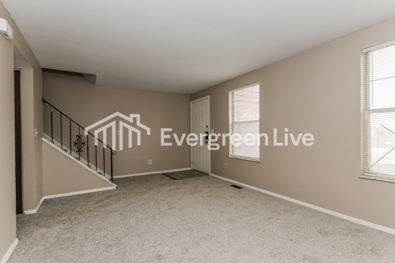 8195 Mount Carmel St - Photo 3 of 15