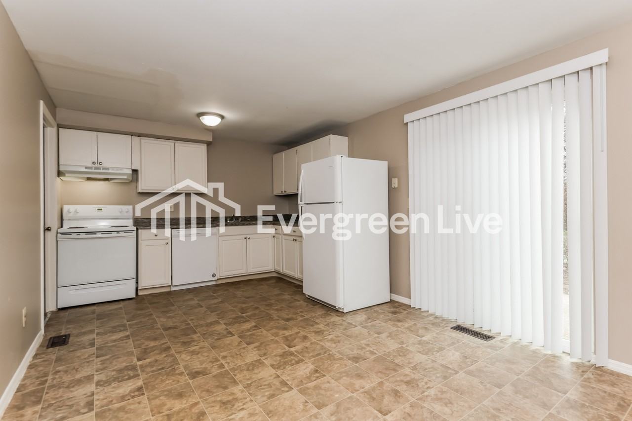 8195 Mount Carmel St - Photo 4 of 15