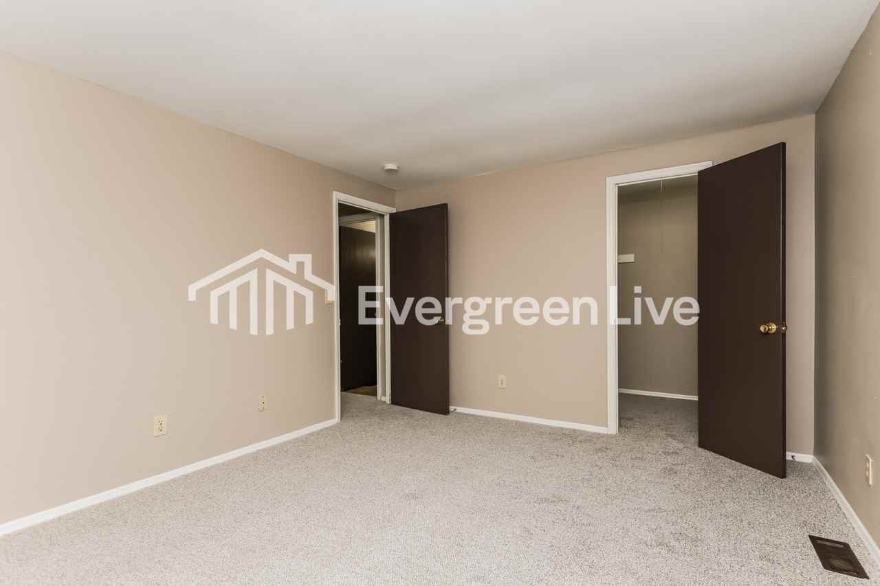 8195 Mount Carmel St - Photo 6 of 15