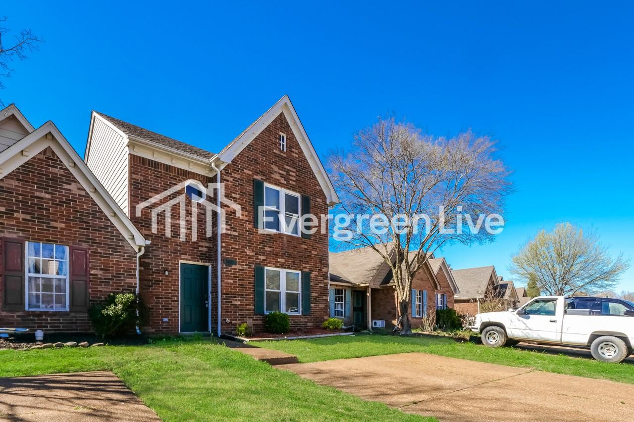 1627 Beaver Trail Dr - Photo 2 of 15