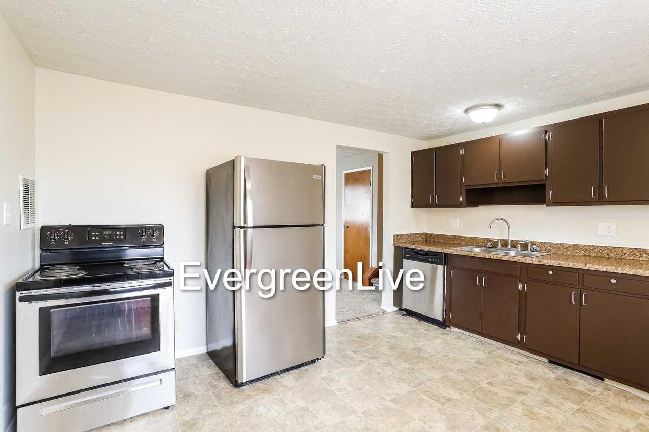 1799 Penfield Rd E - Photo 5 of 10