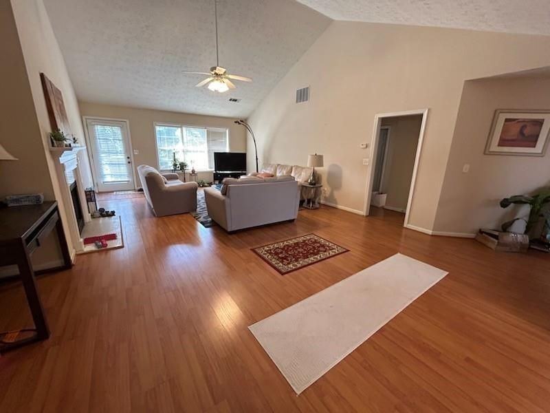 416 Canterbury Place Dr - Photo 2 of 16