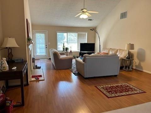 416 Canterbury Place Dr - Photo 4 of 16