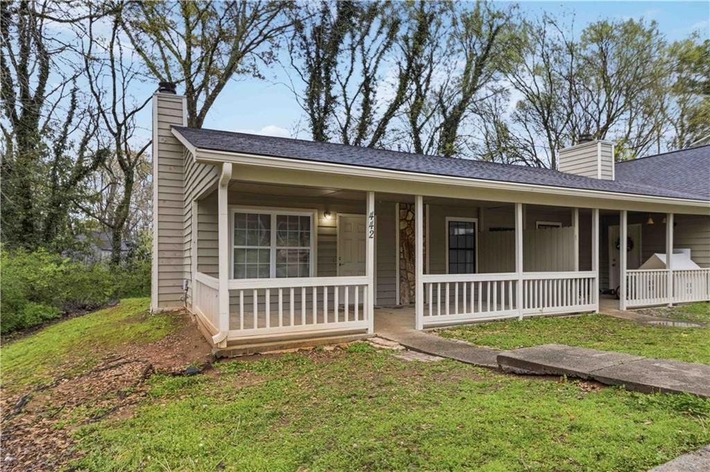 442 Booth Cir Sw - Photo 2 of 24