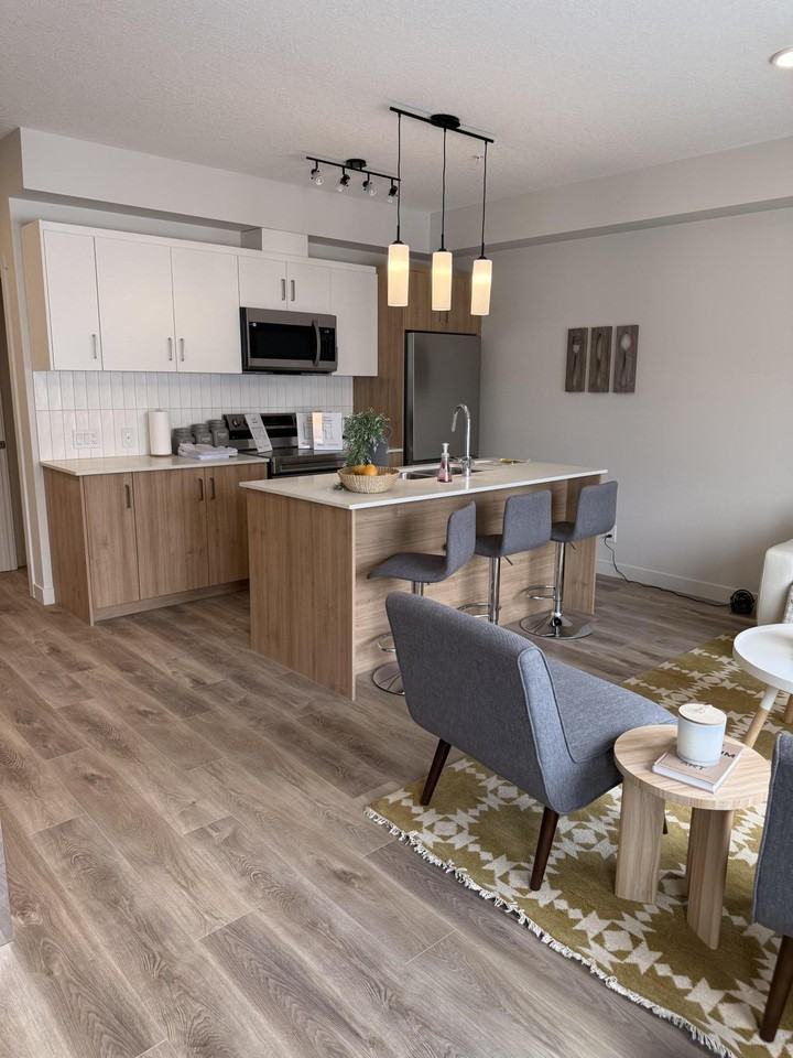 49 West - Photo 6 of 13